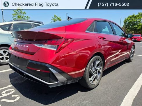 Used 2024 Hyundai Elantra SEL w/ Convenience Package FWD image 6
