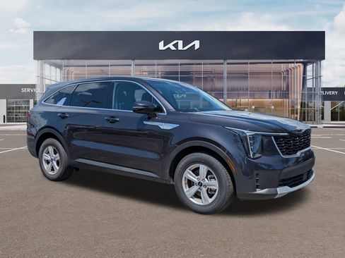 Certified 2025 Kia Sorento LX FWD image 2