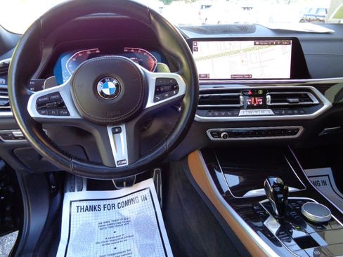 Used 2023 BMW X5 xDrive40i w/ M Sport Package AWD/4WD image 11