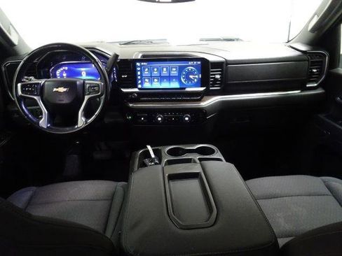 Used 2024 Chevrolet Silverado 2500 LT w/ Convenience Package image 39