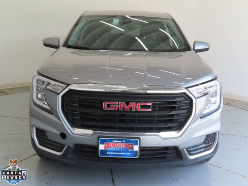 Used 2024 GMC Terrain SLE AWD/4WD image 9