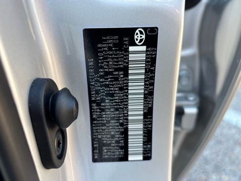 Certified 2025 Toyota Corolla SE image 27