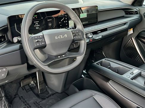 New 2026 Kia EV9 Wind image 8
