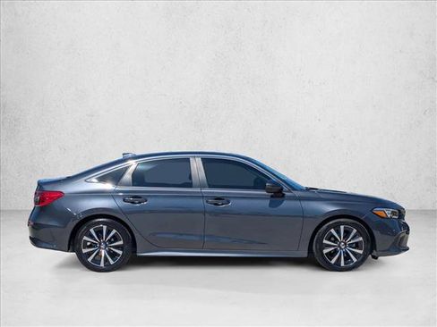 Used 2024 Honda Civic EX image 4