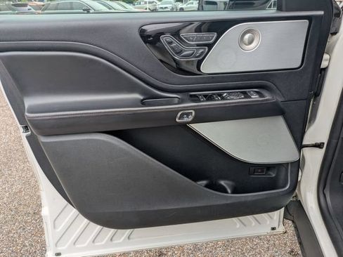 Used 2020 Lincoln Aviator Reserve w/ Equipment Group 201A RWD image 25