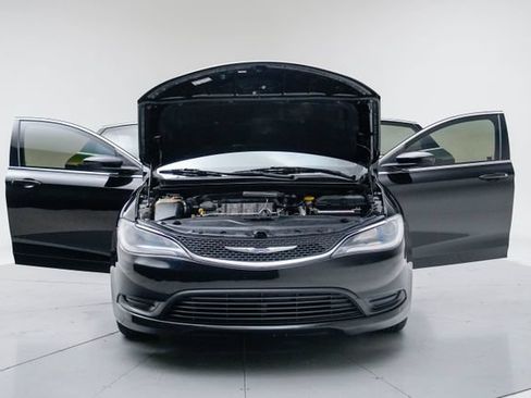 Used 2016 Chrysler 200 LX FWD image 16
