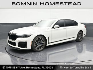 Used 2021 BMW 750i xDrive w/ M Sport Package video 1