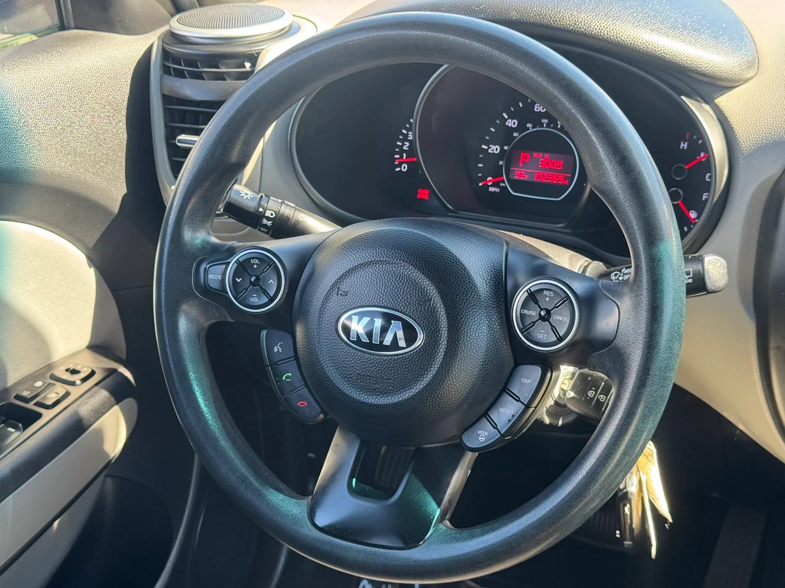 Used 2015 Kia Soul FWD image 29