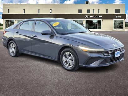 Certified 2025 Hyundai Elantra SE