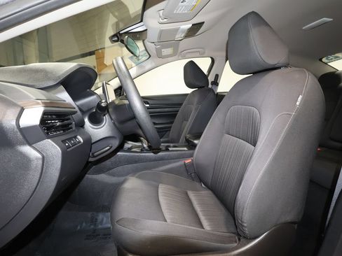 Used 2025 Nissan Altima 2.5 SV AWD/4WD image 20