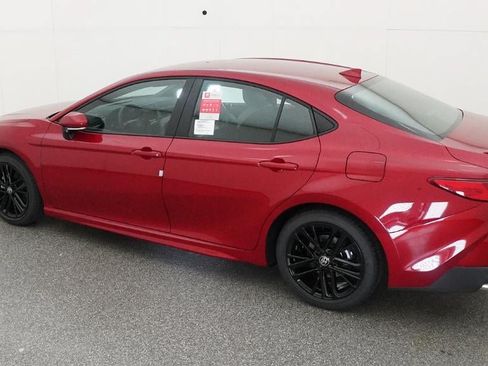 New 2026 Toyota Camry SE FWD image 4