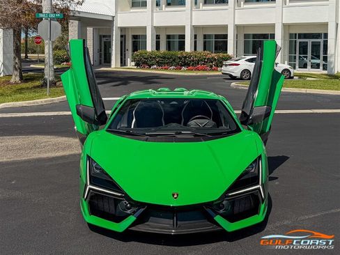 Used 2024 Lamborghini Revuelto AWD/4WD image 5