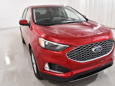 Used 2023 Ford Edge SEL w/ Convenience Package AWD/4WD image 4