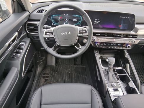 Used 2025 Kia Telluride S image 13