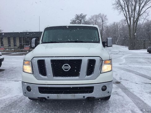 Used 2016 Nissan NV 3500 SL image 3