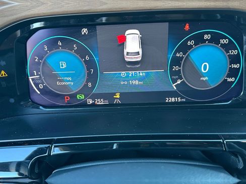 Used 2025 Volkswagen Atlas SE image 40