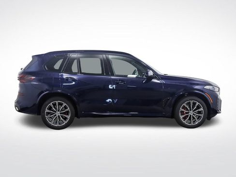 New 2026 BMW X5 xDrive40i w/ M Sport Package AWD/4WD image 6