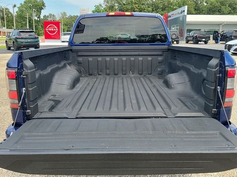 Used 2023 Nissan Frontier SV w/ Technology Package RWD image 10