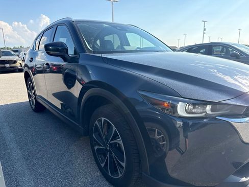 Used 2022 MAZDA CX-5 AWD 2.5 S w/ Premium Package image 2