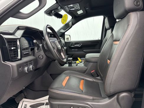 Used 2024 GMC Sierra 1500 AT4 w/ Technology Package AWD/4WD image 16