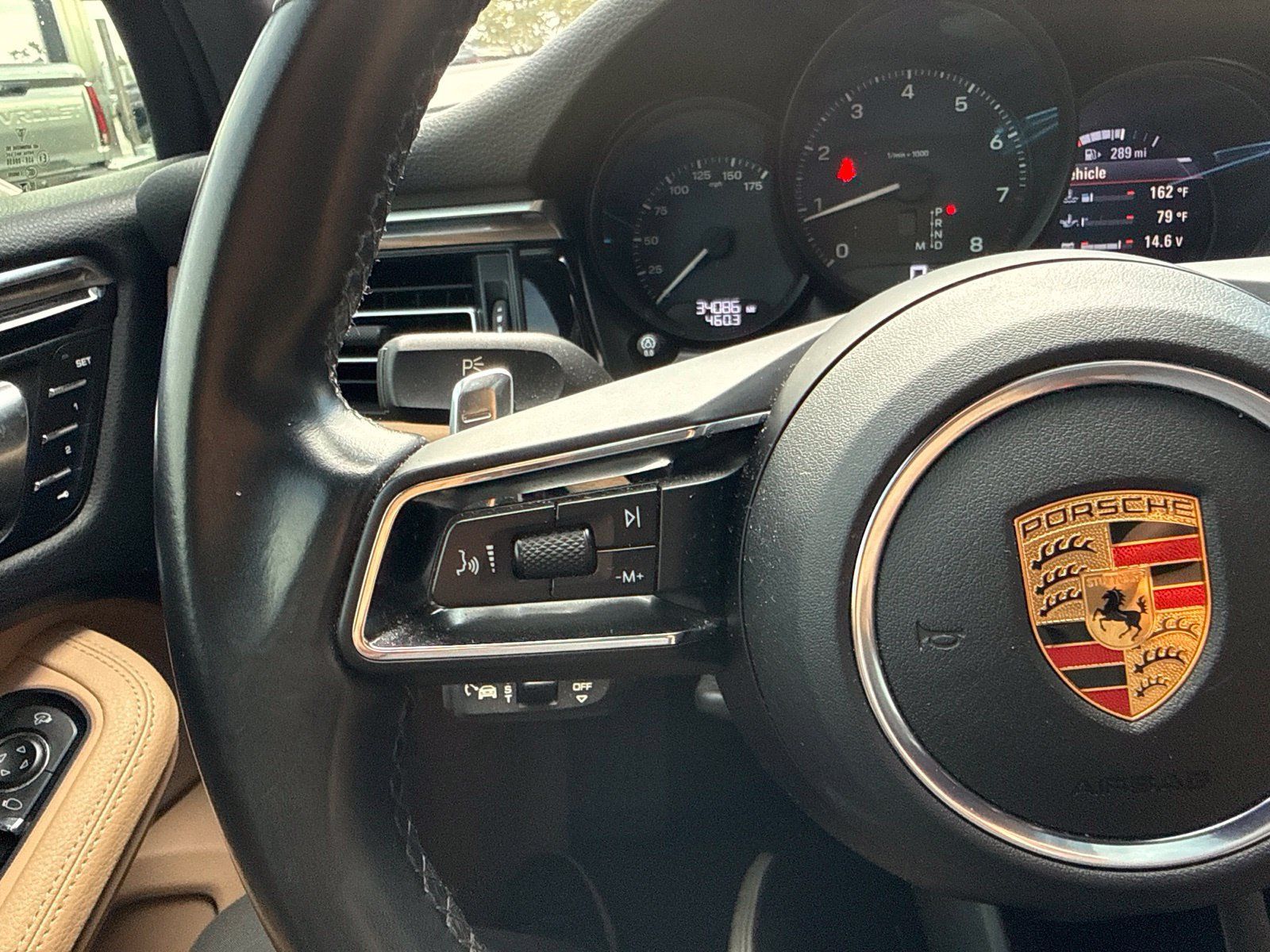 Used 2023 Porsche Macan Turbo AWD/4WD image 33
