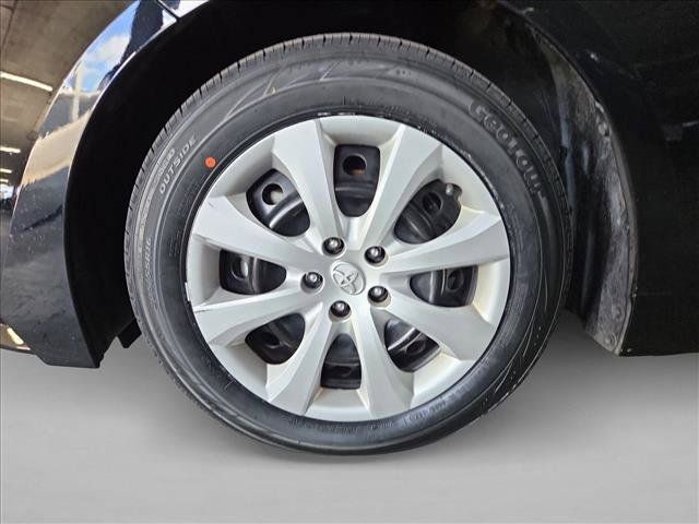 Used 2025 Toyota Corolla LE FWD image 22