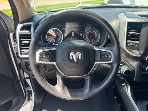 Used 2020 RAM 1500 Big Horn AWD/4WD image 11