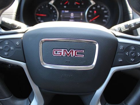 Used 2024 GMC Terrain SLE AWD/4WD image 12