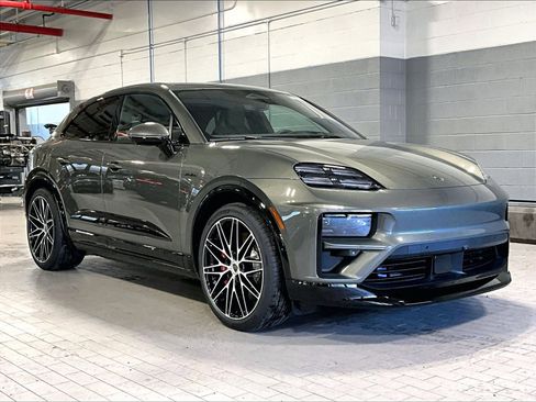 New 2026 Porsche Macan Turbo Electric image 7