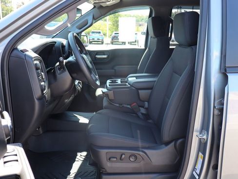 Used 2025 Chevrolet Silverado 1500 Custom Trail Boss w/ LPO, Dark Essentials Package image 12