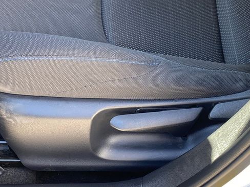 Used 2021 Toyota Corolla SE image 7