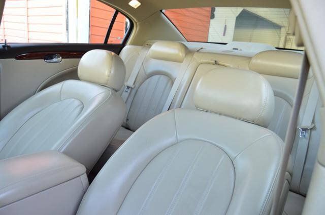 Used 2008 Buick Lucerne CXS FWD image 38