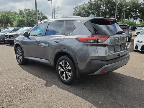 Used 2022 Nissan Rogue SV w/ SV Premium Package FWD image 6
