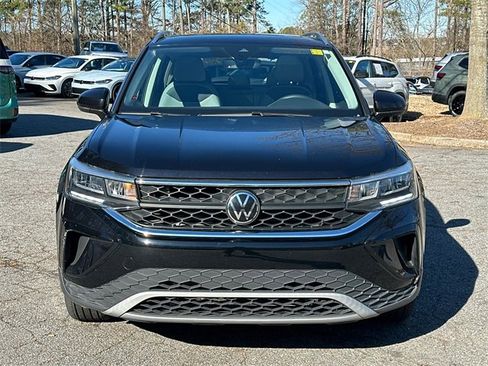 Used 2023 Volkswagen Taos SE image 2