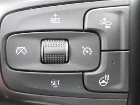 Used 2024 Chevrolet Suburban RST w/ Luxury Package image 26