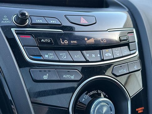 Certified 2025 Acura RDX SH-AWD image 17