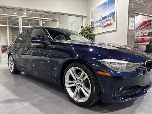 Used 2013 BMW 328i xDrive Sedan AWD/4WD image 18