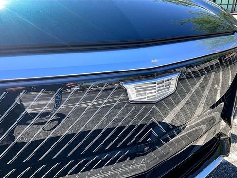 New 2026 Cadillac Lyriq Luxury w/ LPO, Floor Liner Package AWD/4WD image 20