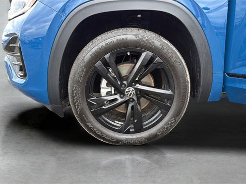 Used 2025 Volkswagen Atlas Cross Sport SEL R-Line image 39