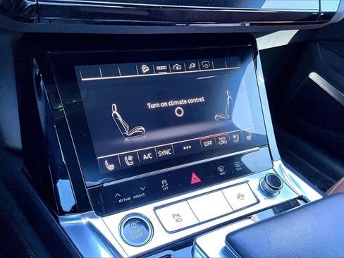 Used 2024 Audi Q8 e-tron Premium Plus image 16