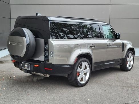 Used 2024 Land Rover Defender 130 X image 9