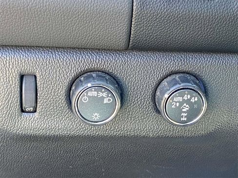 Used 2019 Chevrolet Colorado ZR2 image 25