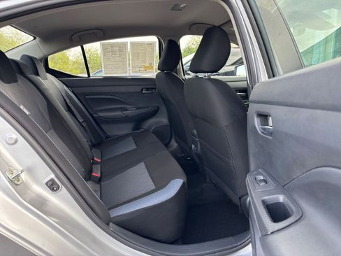 Used 2025 Nissan Versa SV FWD image 23