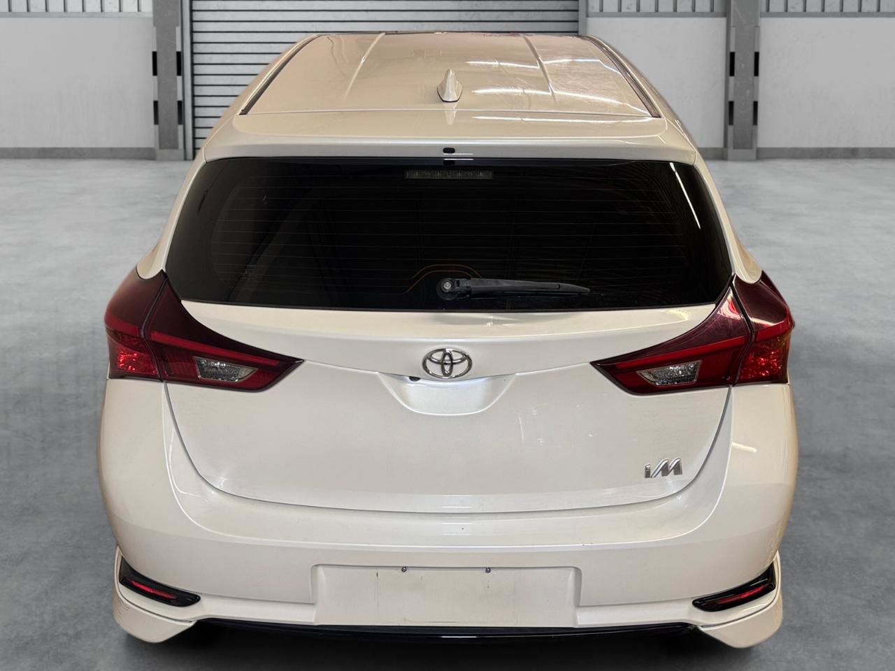 Used 2017 Toyota Corolla iM FWD image 35