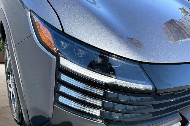 Certified 2025 Nissan Kicks SV FWD image 29