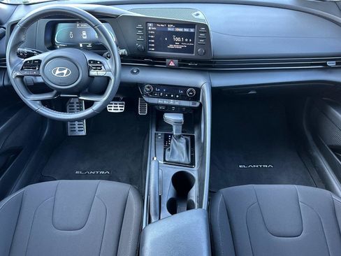 Used 2025 Hyundai Elantra Sport FWD image 12