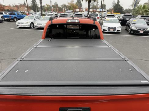 Used 2017 Toyota Tacoma TRD Sport image 25