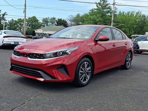 Used 2024 Kia Forte LXS w/ LXS Technology Package FWD image 6