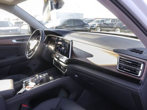 New 2026 Volkswagen Atlas SE image 38