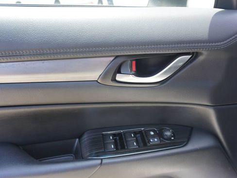 Used 2019 MAZDA CX-5 Touring FWD image 3